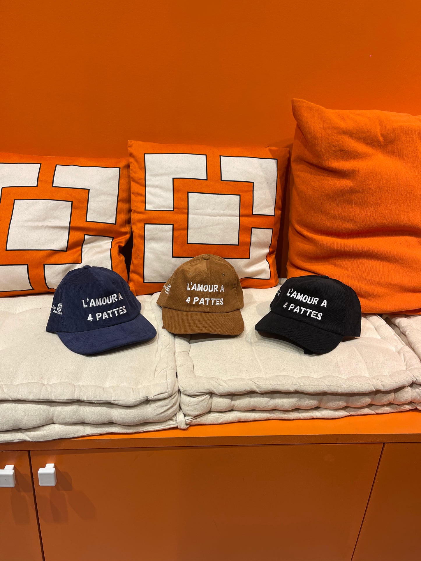 Casquettes "L'AMOUR A 4 PATTES" velours